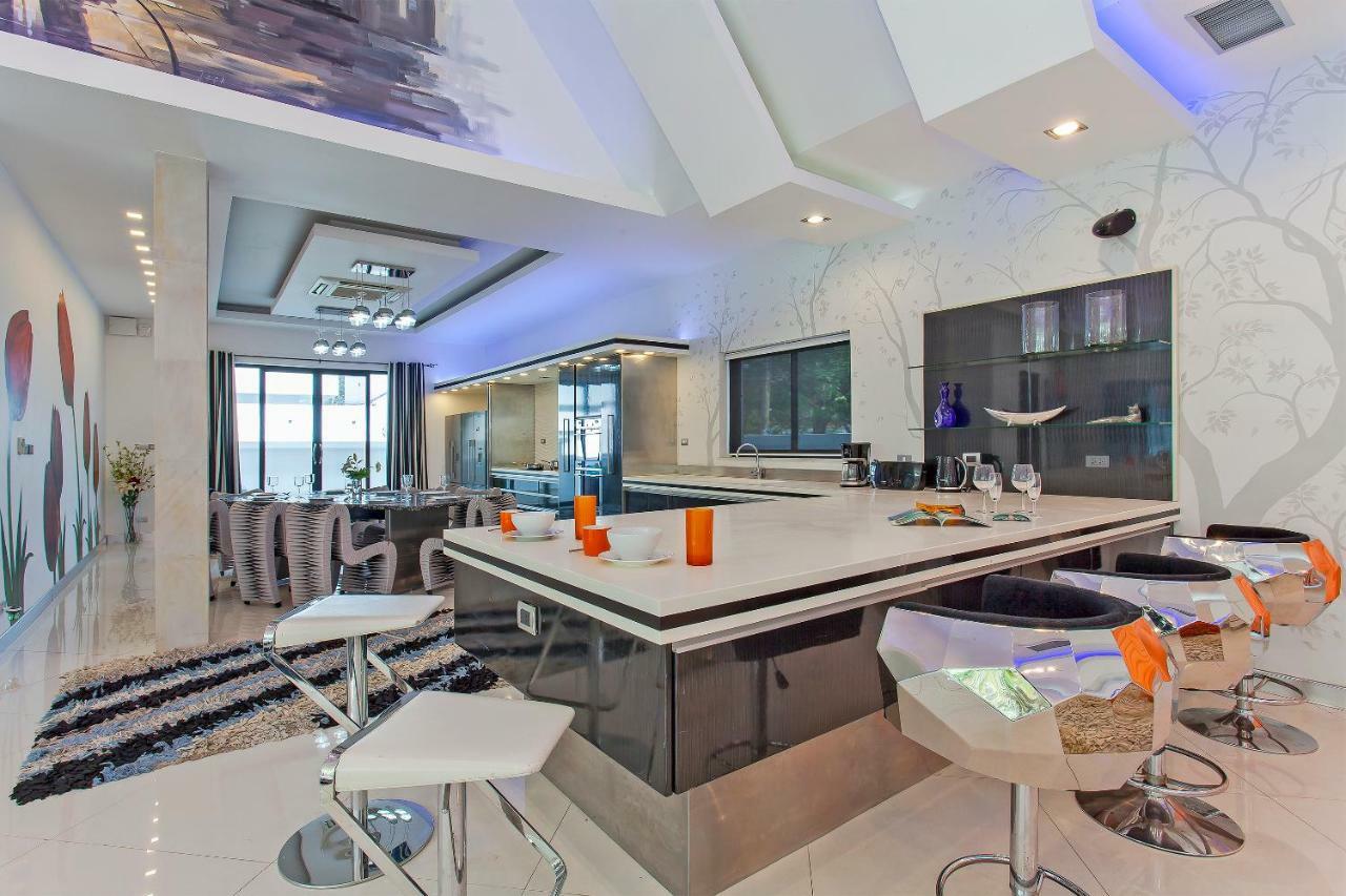 Royale Grand Villa Pattaya Extérieur photo